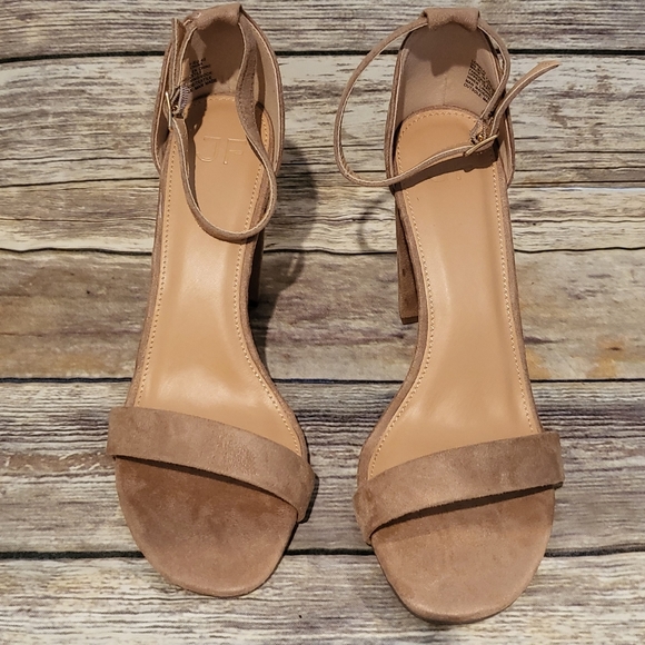 🤎 JUST FAB - BEIGE STACKED HEEL SANDAL - Picture 4 of 7